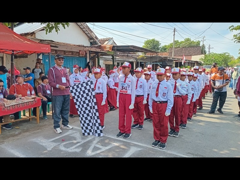 KEGIATAN LOMBA GERAK JALAN TINGKAT KECAMATAN